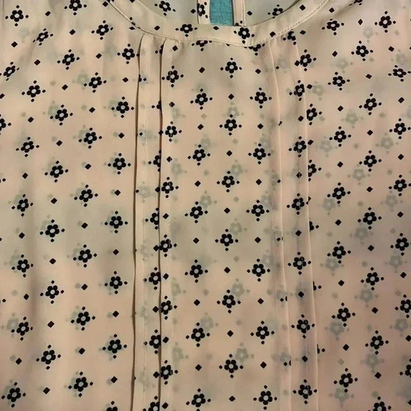 Elle Blouse - Picture 4 of 6